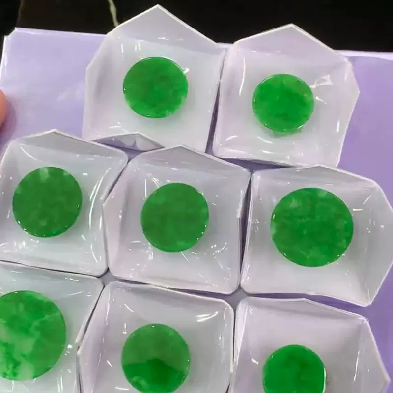 批发天然缅甸翡翠a货 阳绿满色无事牌翡翠吊坠项饰饰品