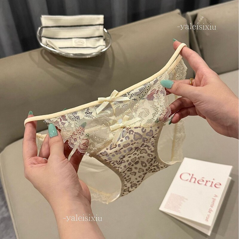 R131 # Japanese-Style Pure Desire Sexy Hot Women's Leopard Print Lace Panties, Unique Comfortable Breathable Low-Waist Briefs.