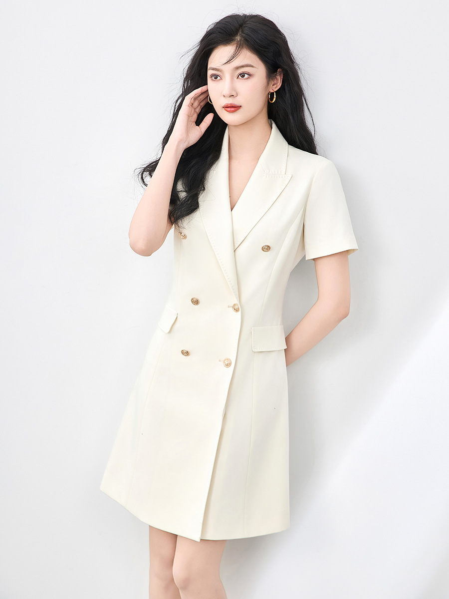 Đầm blazer nữ công sở ve áo hai bên ngực, eo thon gọn, dáng suông nhẹ — Màu xanh lục nhạt