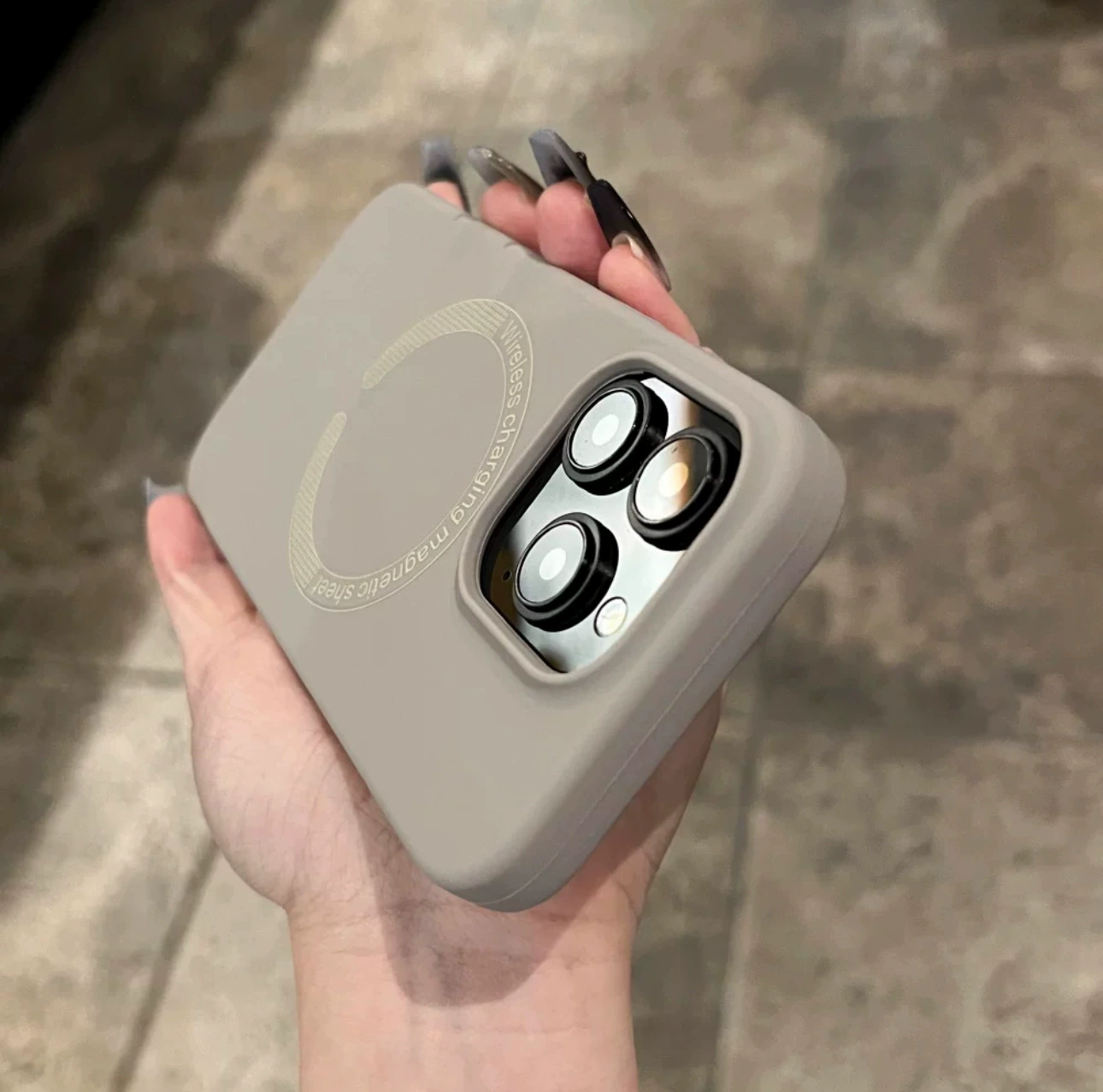 Защитный силиконовый чехол (Apple) iPhone 17 Pro Max, с большими порами, защита от падений