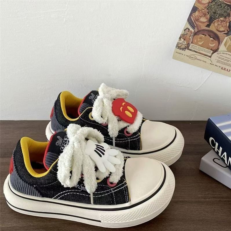 Black Thick-Soled Canvas Shoes for Women, Trendy and Unique, Cute and Quirky, Original Design, Retro Black Sneakers