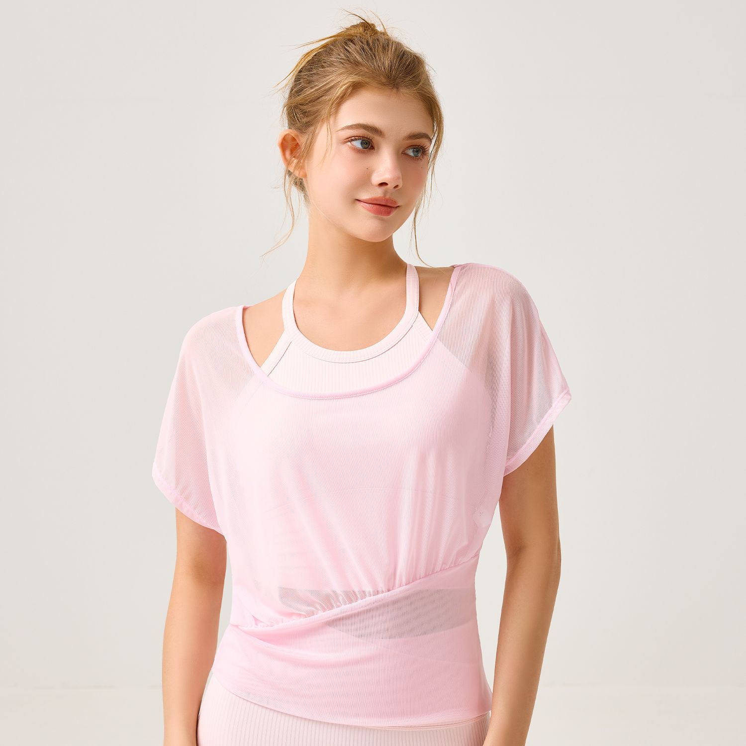 Conjunto deportivo de primavera y verano para mujer, ropa de yoga de alta gama, top de fitness de secado rápido, blusa de malla de manga corta.