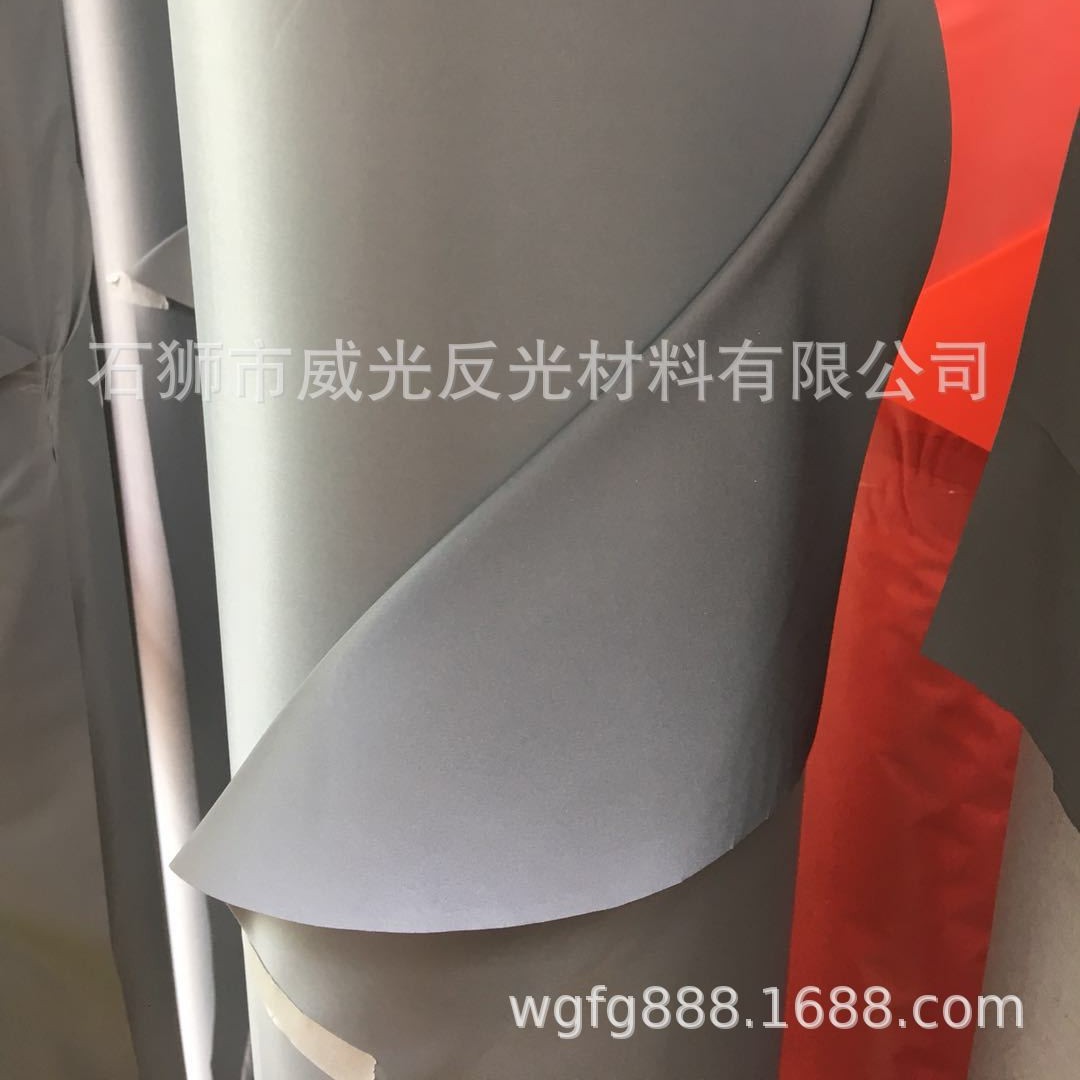 厂家供应高亮1.4米宽 银灰色 反光化纤布涤纶彩色反光布料