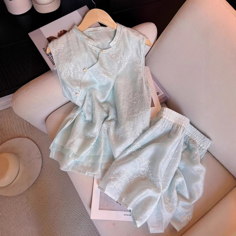 New Chinese-Style National Style Element Set for Women, Summer Thin Silk Mulberry Silk Embroidered Sleeveless Top and Shorts Two-Piece Set