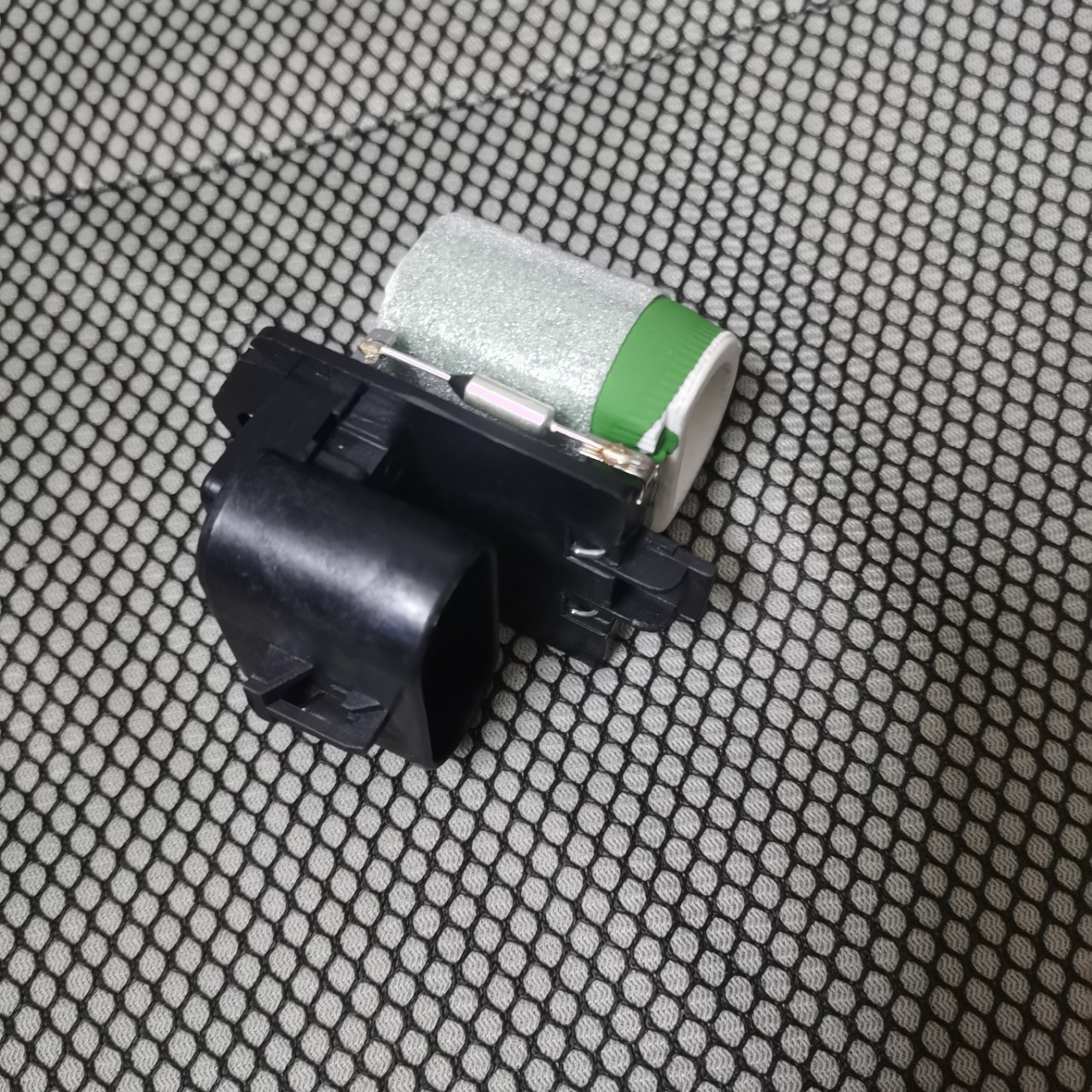 Car electronic fan module resistor suitable for Opel Fiat 13256565 557035891341641