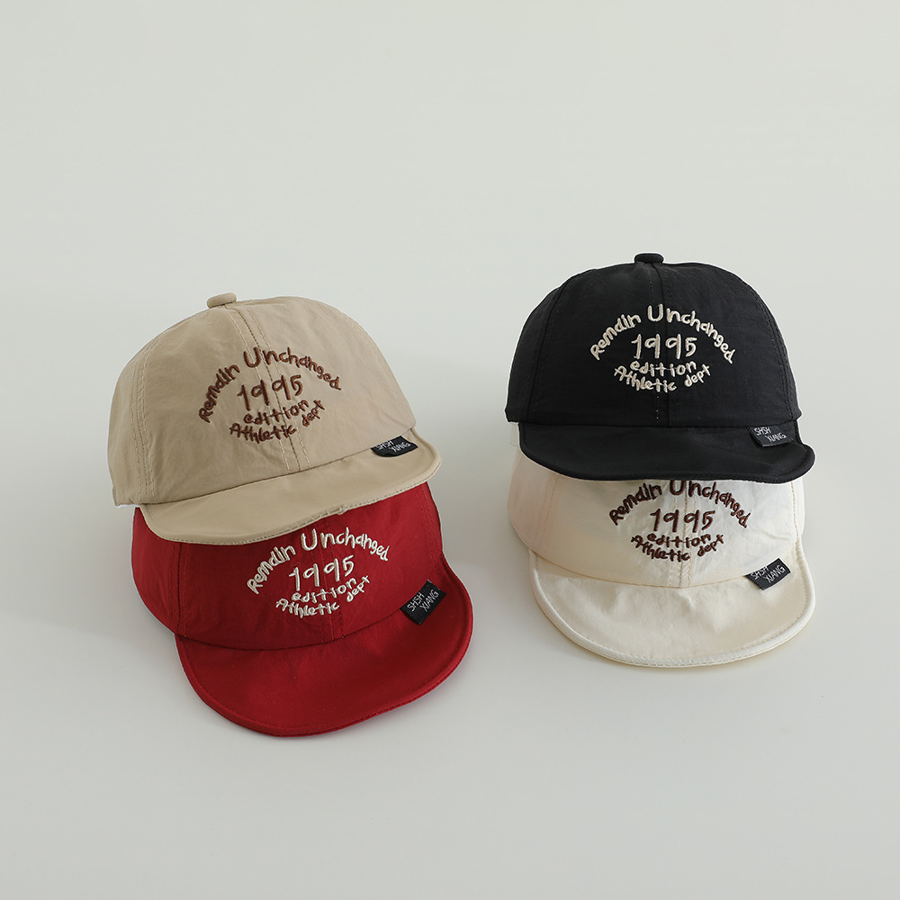 Un bebé de un año primavera y otoño pequeño mes sombrero sombrero sombrero sombrero de béisbol bebé lindo 2024 nuevo