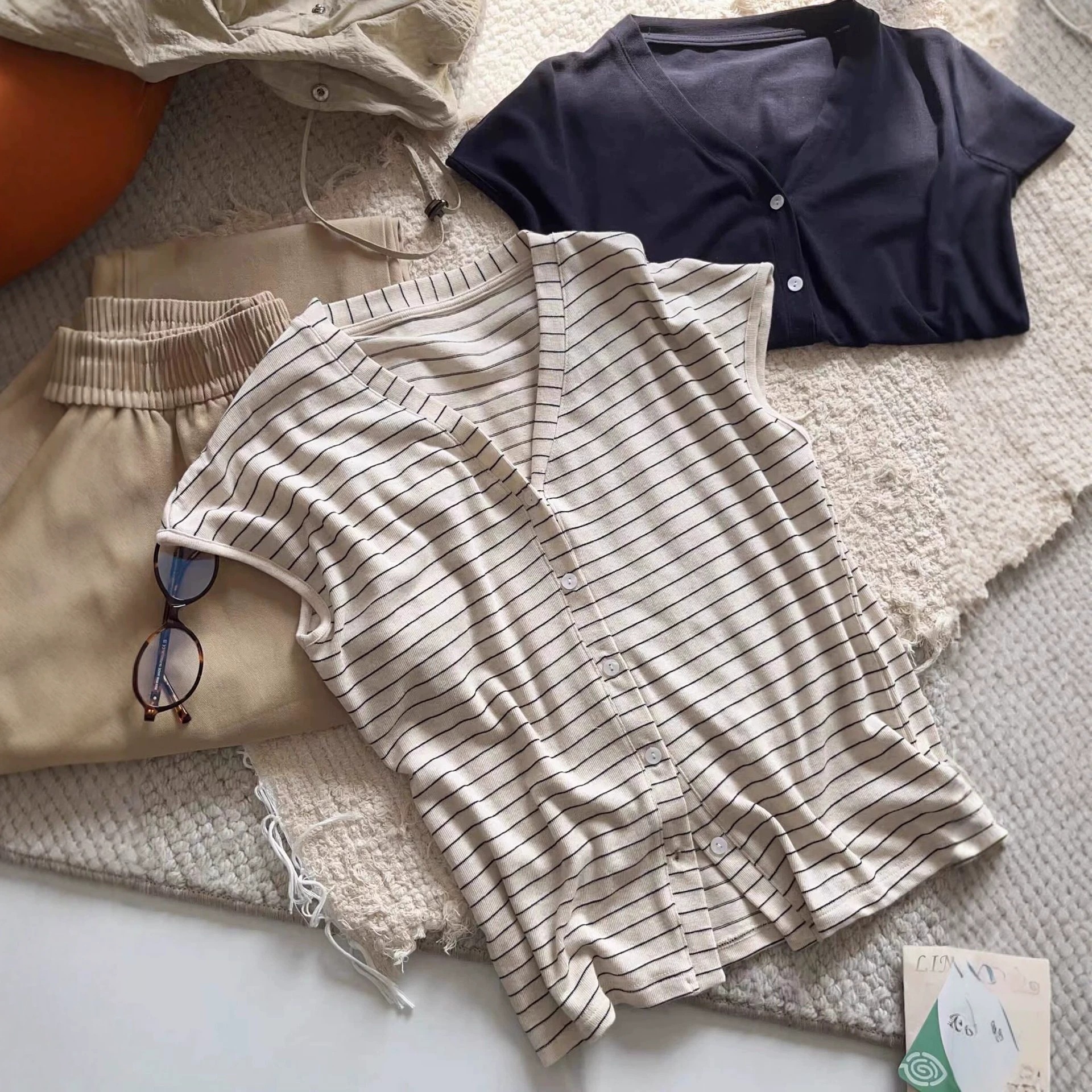 Irina Women's Short-Sleeve Linen V-Neck Cardigan T-Shirt New Button-Up Skin-Friendly Silk Summer Lyocell
