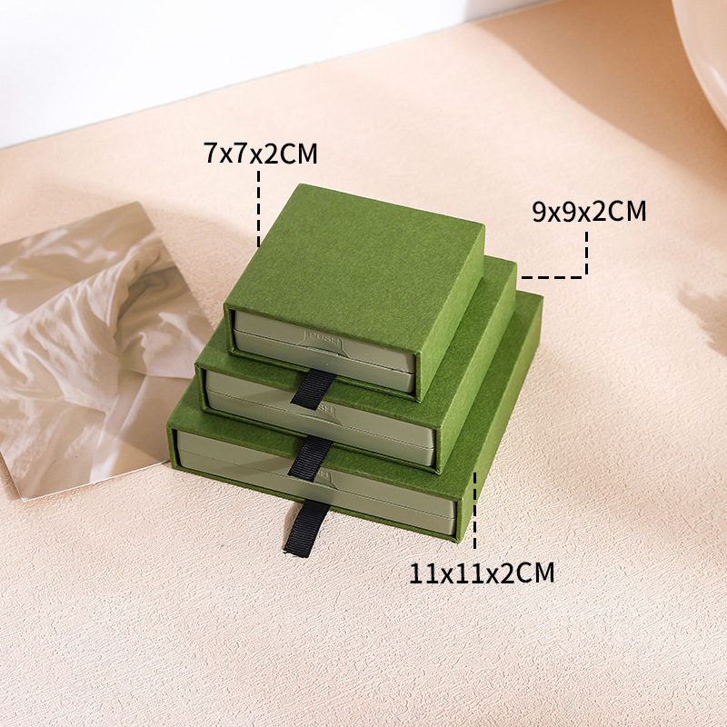 Kapok green (built-in green suspension box); 7*7*2cm (inner box size)