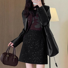 小香风亮片包臀短裙女秋季2025新款高腰显瘦a字灰色毛呢半身裙子