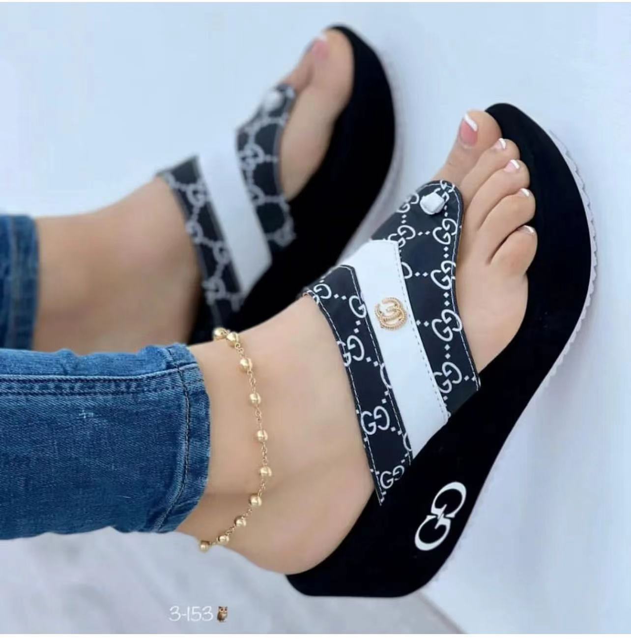 Toe sandals 2022 summer new thick bottom...