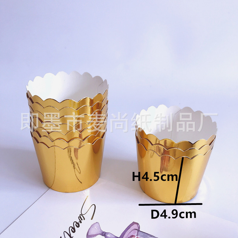 Oro y plata TAZA ROJA taza de papel de pastel Qi Feng papel titular tamaño pequeño papel de aluminio de alta temperatura para hornear taza de papel de alta temperatura taza de la máquina