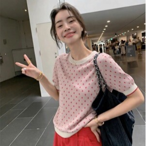 Shanghai Dan Nong Flagship Store/2026 Spring New French Retro Pop Art Diamond Dot Short Sleeve Knitted Top
