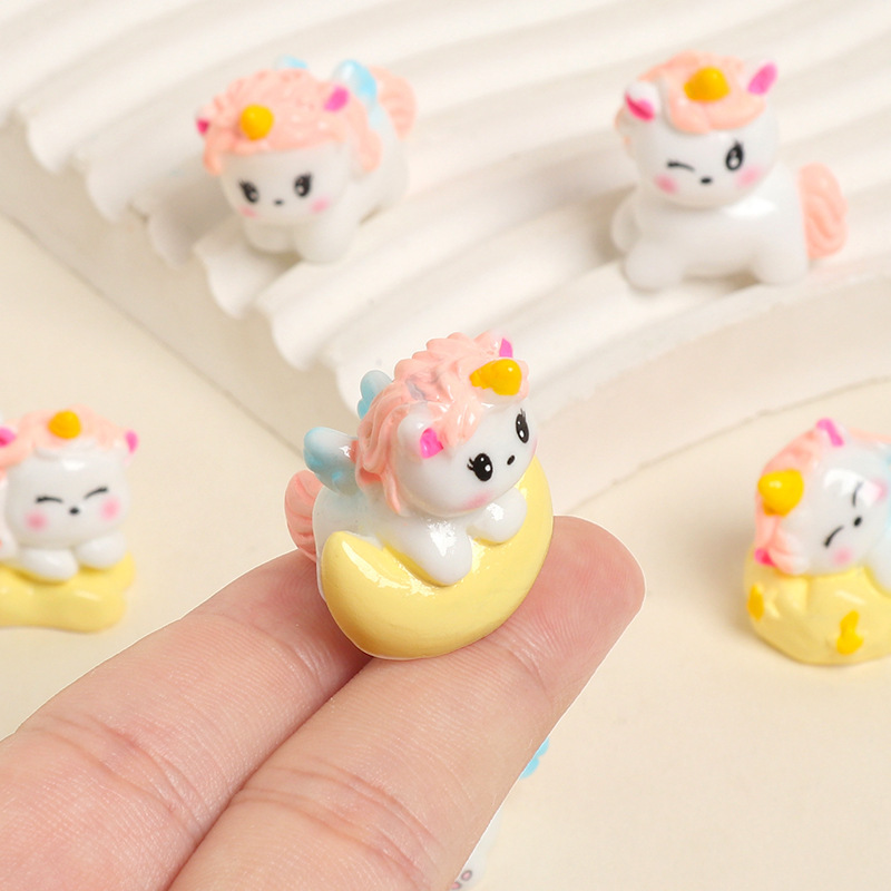 かわいい樹脂ユニコーンクラウドかわいい diy ジュエリーアクセサリーキーホルダーアクセサリーデスクトップ車の装飾品|undefined