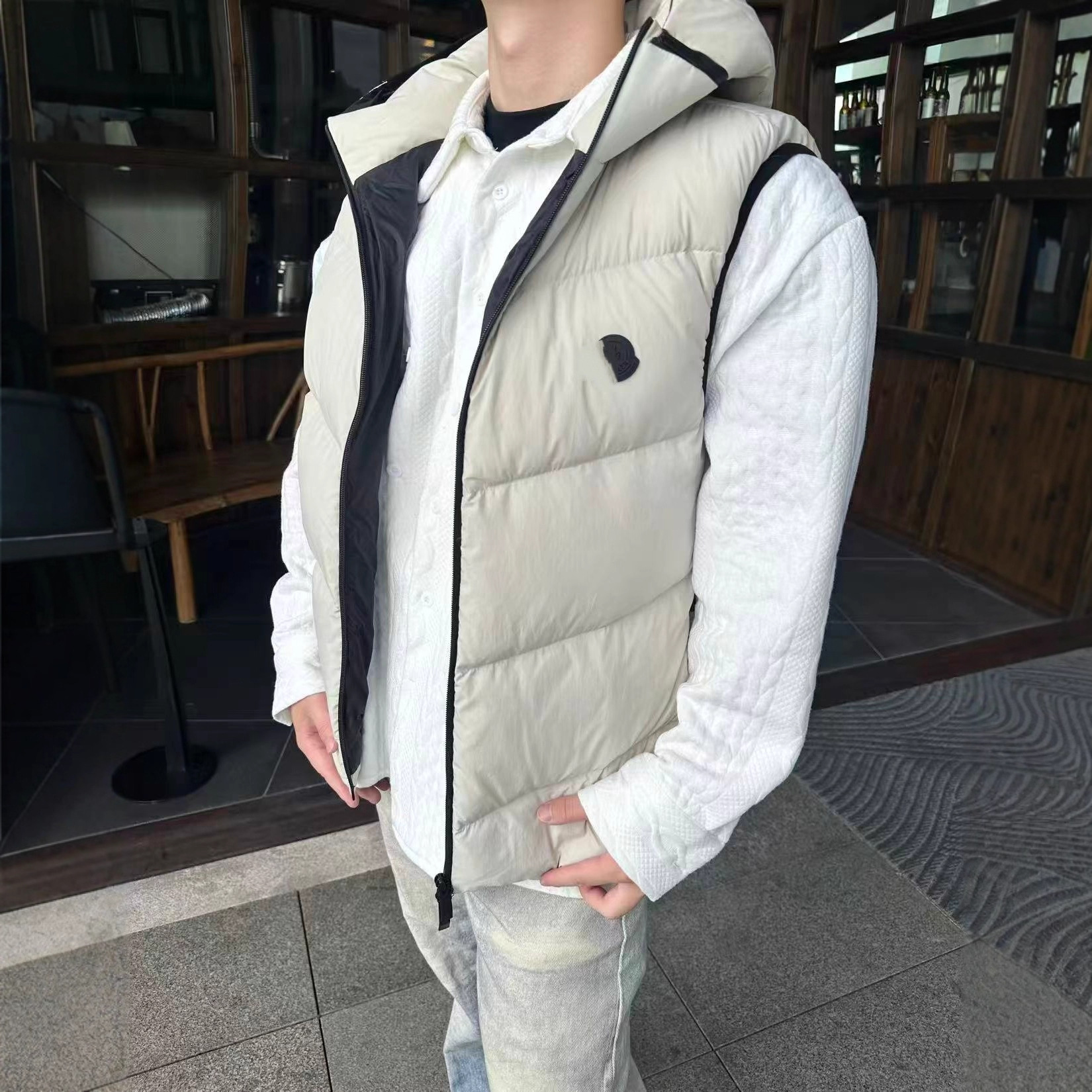 跨境高版本蒙家 新款饰章连帽羽绒背心防风御寒男女马甲羽绒服