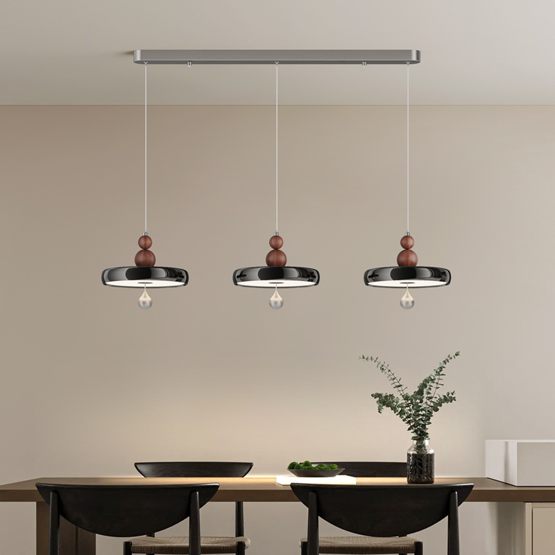 Araña de restaurante, decoración del hogar de grano de madera de estilo antiguo, lámpara de araña de tres cabezas, lámpara de comedor de alta gama simple y moderna