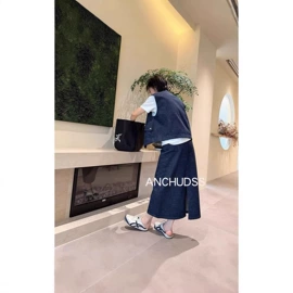吊带背心;羽绒服;女士三角裤