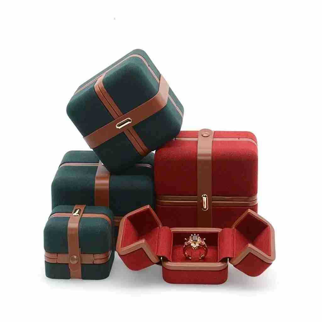 超纤钮扣双开高端钻石彩宝翡翠戒指吊坠项链枕头包手镯手链首饰盒