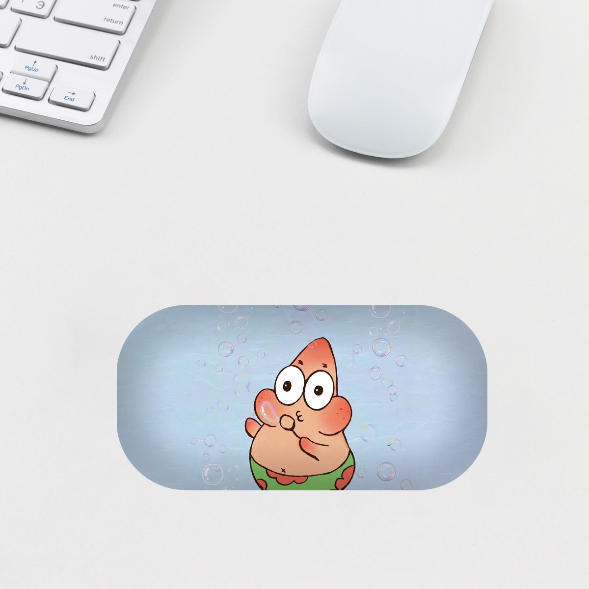 G17-팻 스타가 비눗방울을 불고 있어요