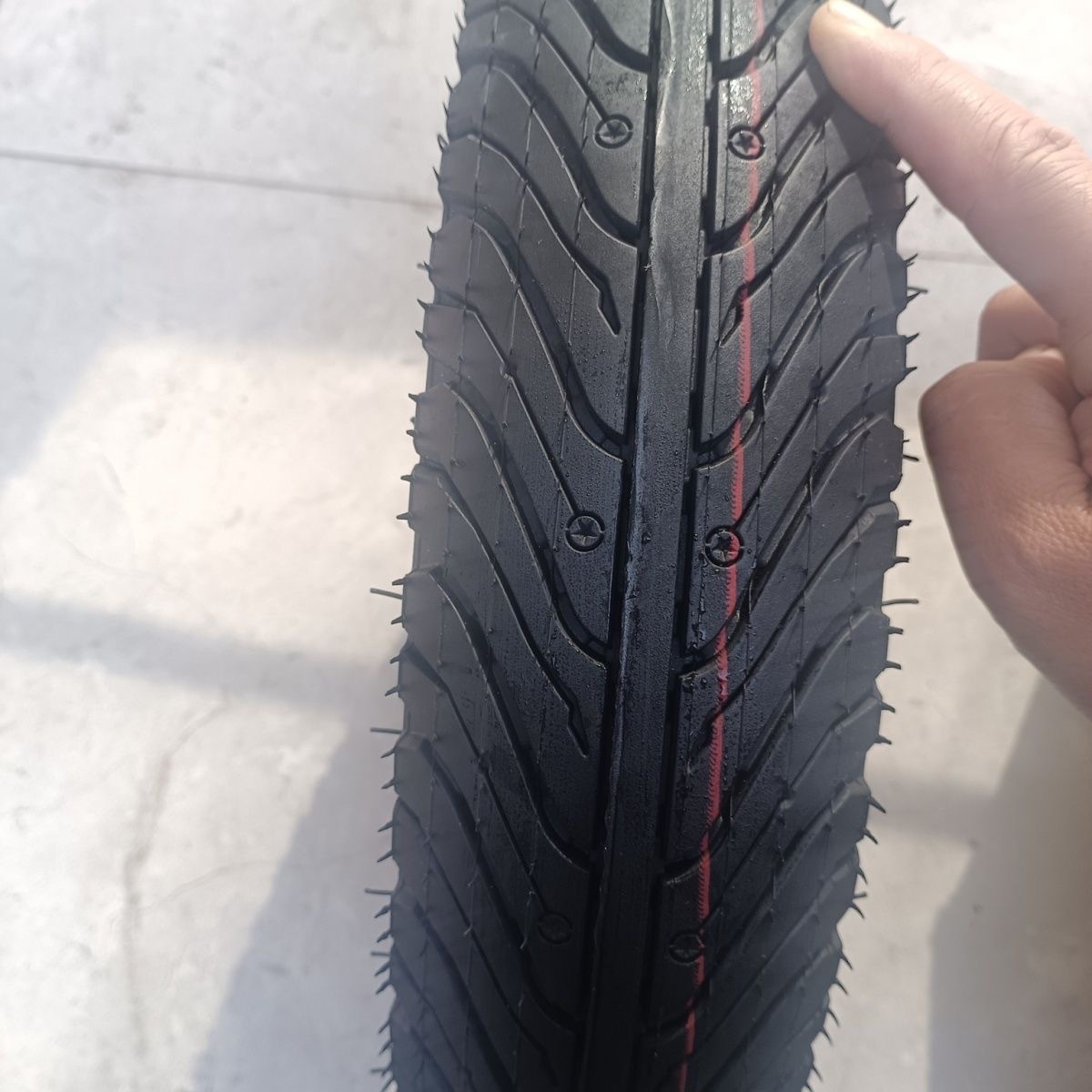 Vacuum Tire Electric Vehicle Tire 14/2.50/3.00-10, Various Models, Universal for Motorcycles, Anti-Slip for Electric Bikes