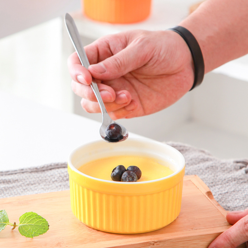 Spot wholesale 3.5 inch ceramic baking bowl candy color Shufflé bowl dessert bowl steamed egg bowl double skin milk pudding bowl Spot wholesale 3.5 inch ceramic baking bowl candy color Shufflé bowl dessert bowl steamed egg bowl double skin milk pudding bowl
