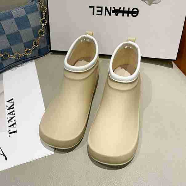 베이지 테두리(한 사이즈 더 큼)