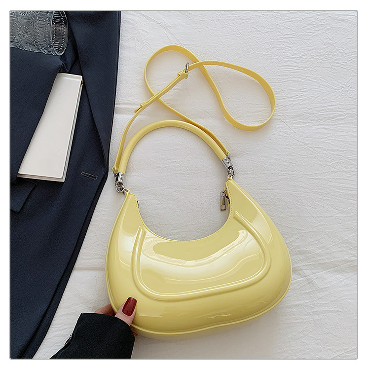 Bolso de luna nueva portátil de alta calidad bolso de mujer 2025 transfronterizo sudeste asiático nuevo estilo color gelatina bolso de mensajero de lujo ligero