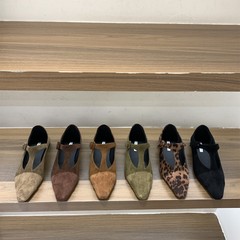 平底绒面豹纹尖头单鞋女鞋子2025新款秋季配裙子玛丽珍黑色通勤鞋