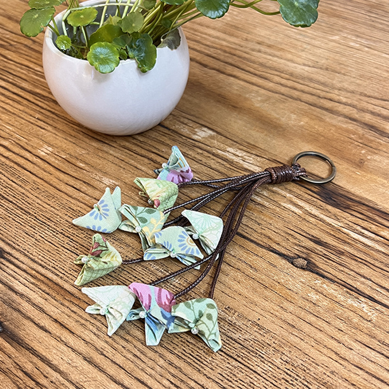 Lirio de los valles coche colgante patchwork adornos Lu bordado hecho a mano bordado DIY patchwork material de producción paquete adornos colgantes