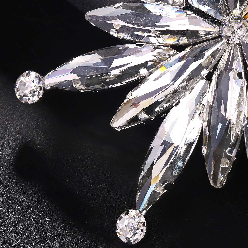 Cruz-frontera nueva flor broche de metal exagerado rhinestone broche de gran tamaño completo diamante accesorios broche femenino