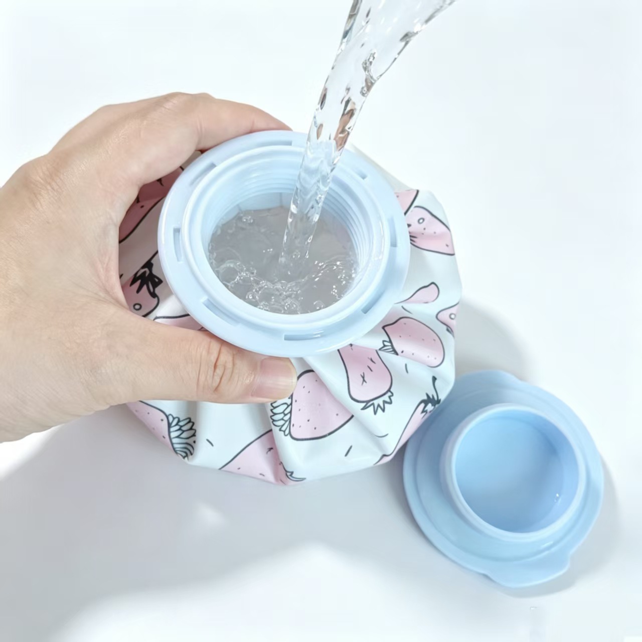 Cartoon fabric ice bag can be used repeatedly portable cold compress hot compress ice bag physical cooling physiotherapy bag water injection ice bag