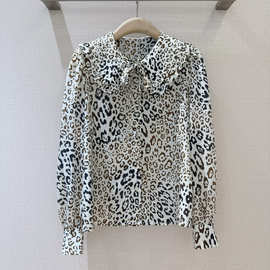 南油气质通勤娃娃领开衫白色印花宽松蝙蝠袖长袖直筒型真丝衬衣