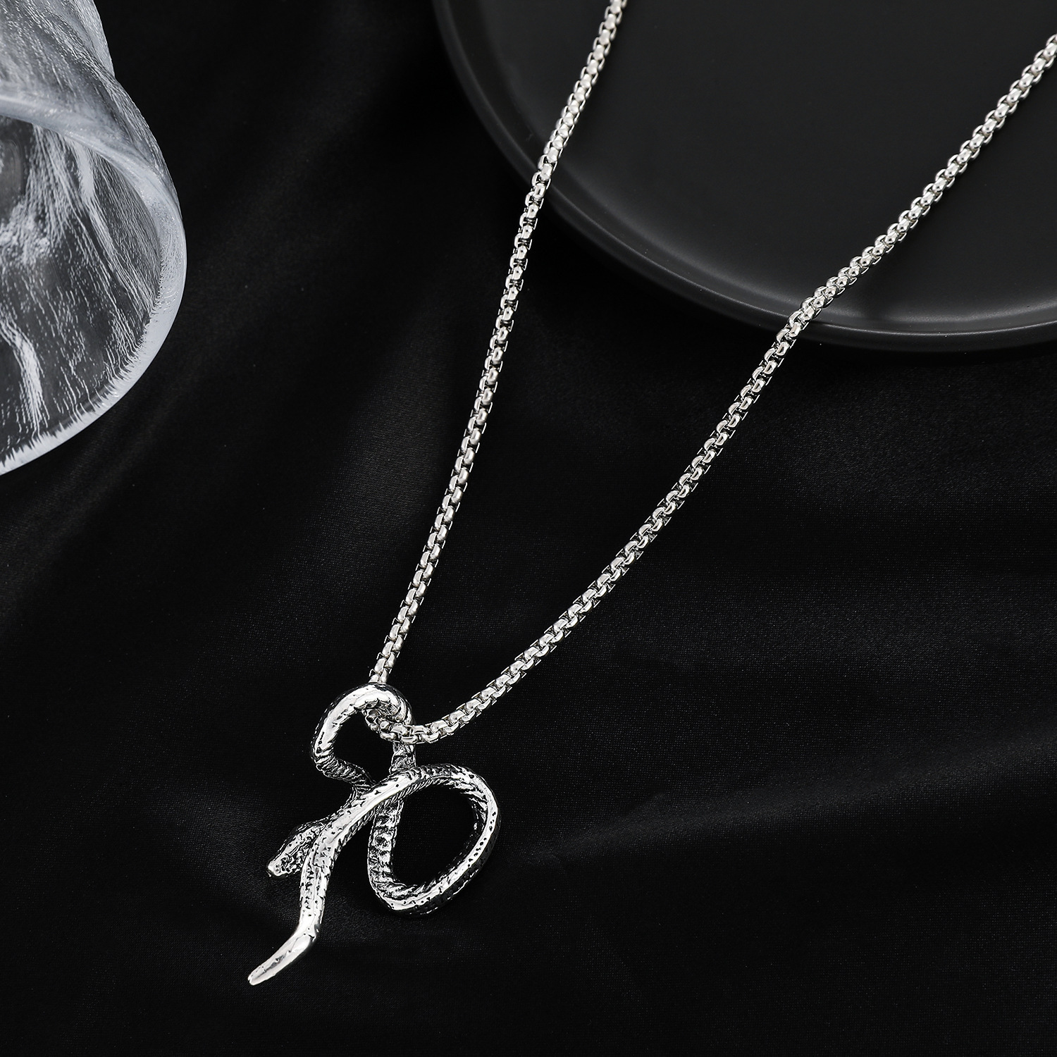 Exaggerated winding shaped personalized necklace pendant trendy punk vintage silver animal snake chain_voghion.com