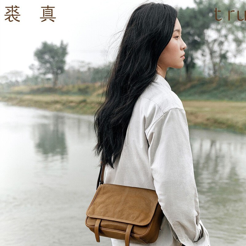 Vintage Casual Versatile Commuter Shoulder Crossbody Underarm Bag Made of Vegetable-Tanned Leather, Perfect as a New Year Gift Vintage Casual Versatile Commuter Shoulder Crossbody Underarm Bag Made of Vegetable-Tanned Leather, Perfect as a New Year Gift