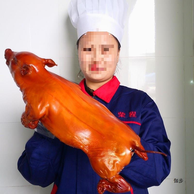 乡腊荣程烤乳猪整只重庆荣昌产油淋脆皮新鲜现烤半成品10斤烤猪