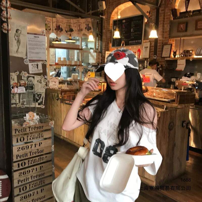 American-Style Spicy Girl Letter Print Off-Shoulder Loose Fit Asymmetrical Short-Sleeve T-Shirt, Casual Lazy Summer Trendy New Top