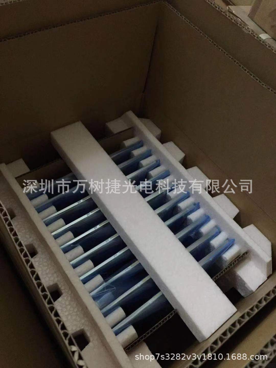 NLB070WV01L-01 NLT 7寸 800*480 WVGA工业液晶屏灯管可换