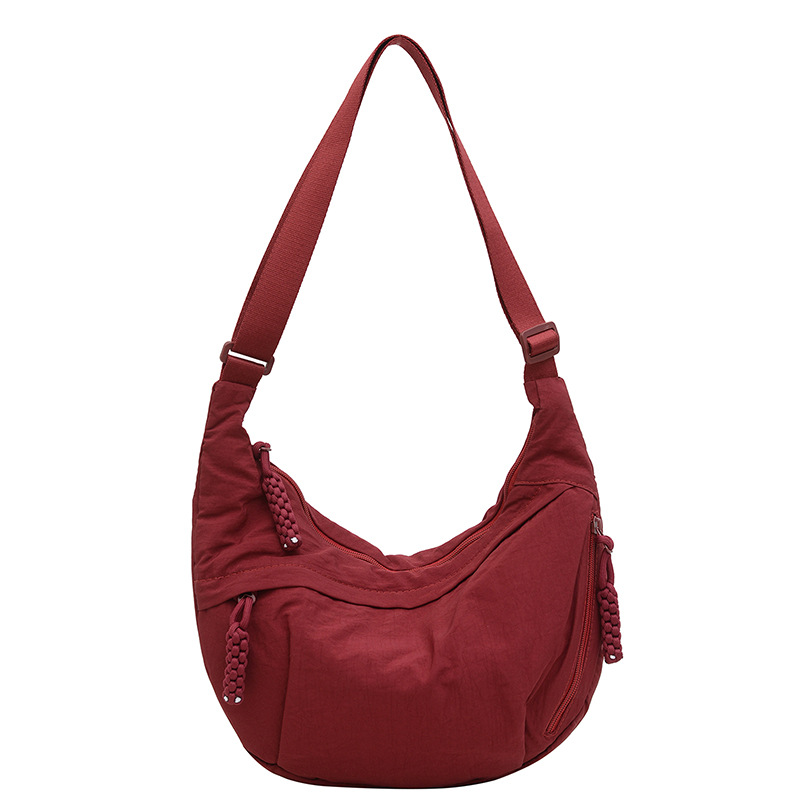 빨간색(면으로 만든 두툼한 만두)