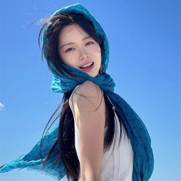 Bufanda de seda azul lago fina Xinjiang Xizang Noroeste Foto Chal Pañuelo exterior de algodón y lino para mujer Bufanda_voghion.com