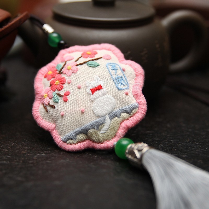 Bordado DIY artesanal creativo bolsas de jazmín colgante bolsas de estilo antiguo bordado Lu para regalo de novia bolsas de mariposa