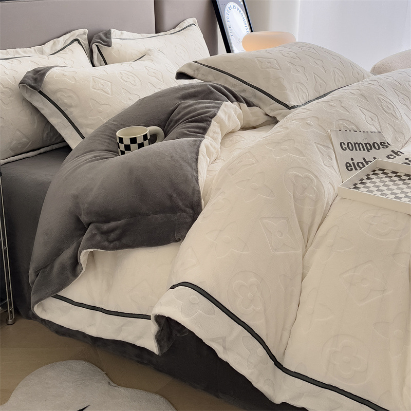 New Carved Floral Milk Velvet Four-Piece Set William Series with Pressed Edges and Plum Blossom Print, Fashionable and Beautiful for Autumn and Winter