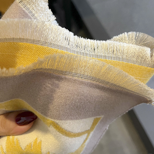 High-end sunflower pattern autumn and winter new imitation cashmere scarf for women, warm and thickened, versatile long shawl and scarf