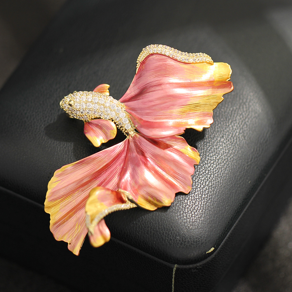 Light Luxury and High-End Enamel Glaze Blue and Red Elegant Anchovy Brooch Exquisite Marine Life Pin for Men and Women