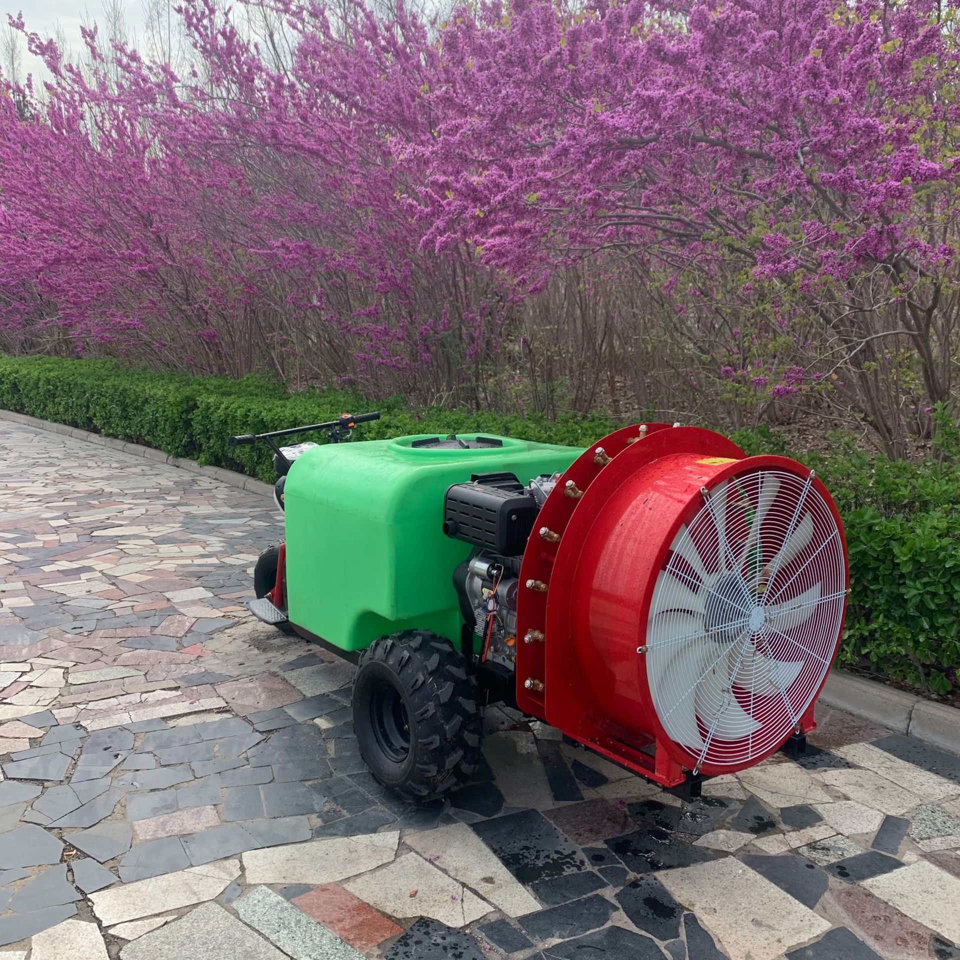 Pulverizador de doble potencia agrícola huerto de hortales huerto inteligente pulverizador de alta presión desinfección pulverización máquina de niebla fabricante