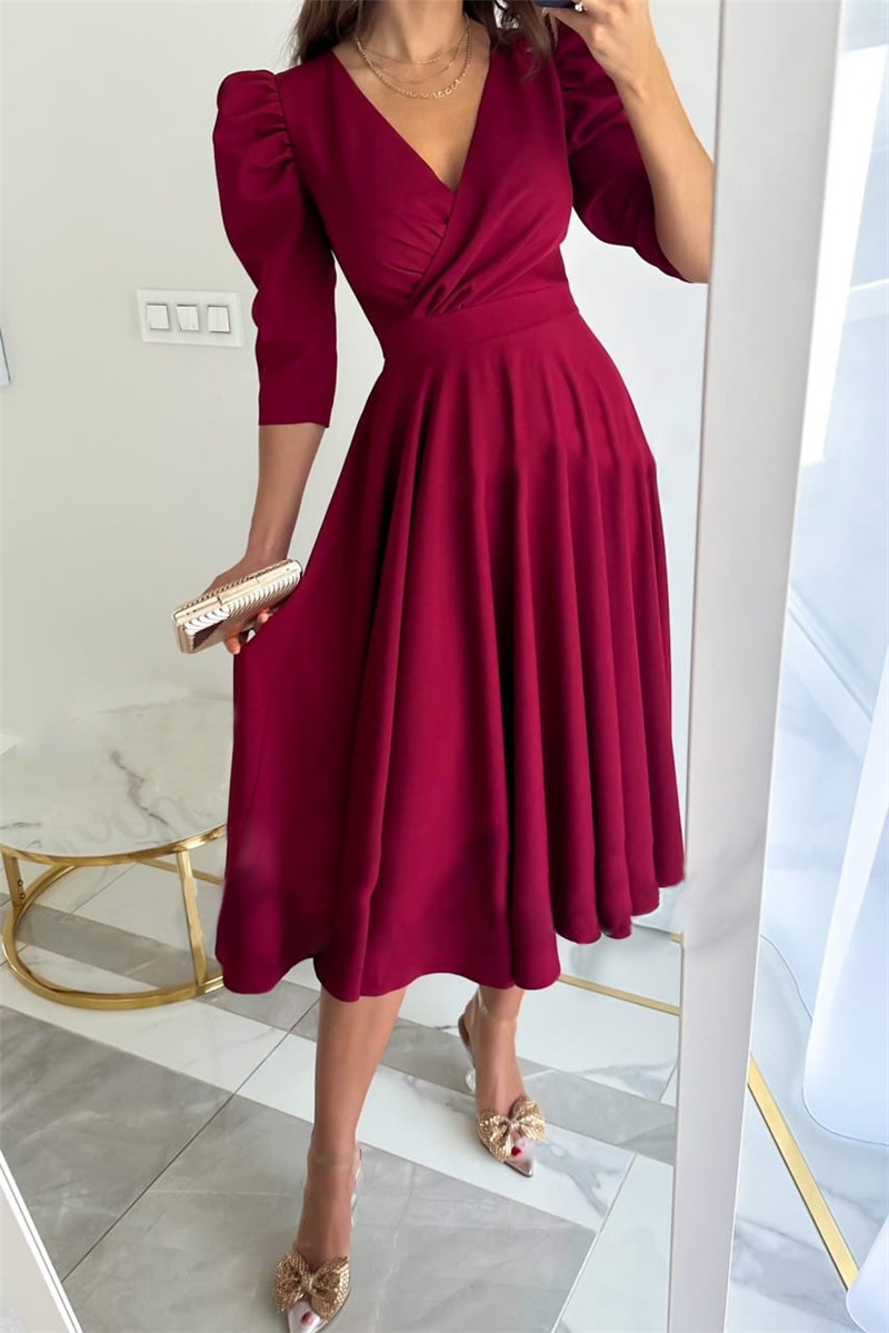 Wholesale Women's Casual Elegant Pleated Solid Color Holiday Daily V Neck 3/4 Length Sleeve Sheath Dress display picture 3