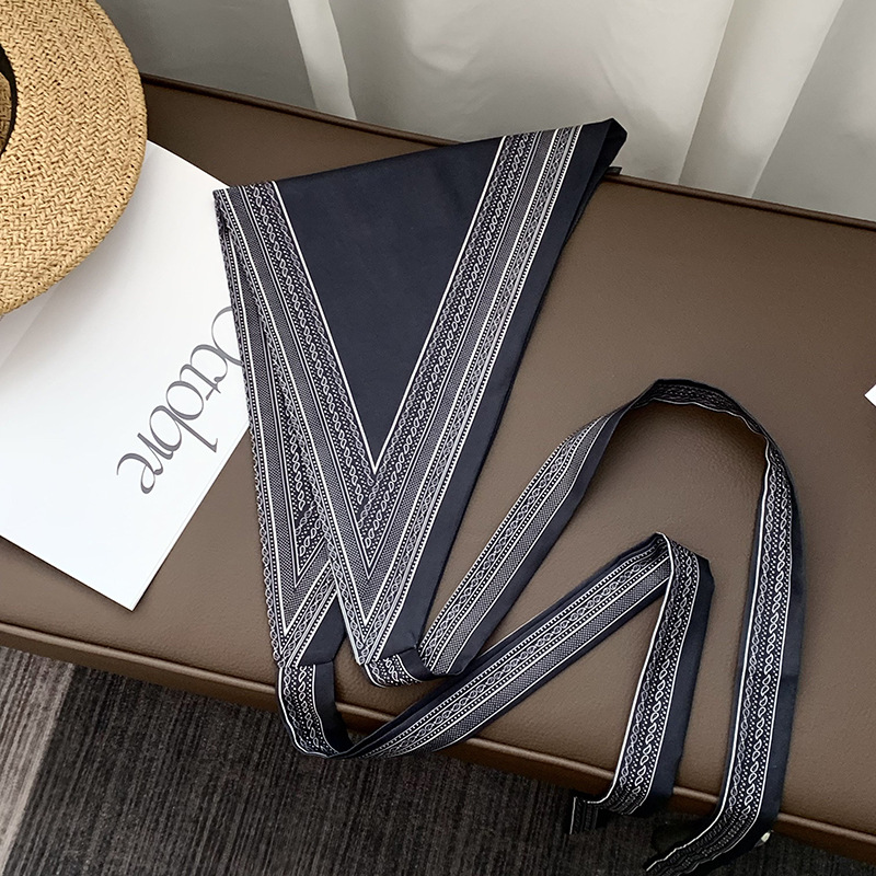 Toalla triangular con cintura, bufanda de seda con flor de anacardo retro, sensación de alta gama, cortina de pedo apilada multifuncional de verano, diadema de todo fósforo