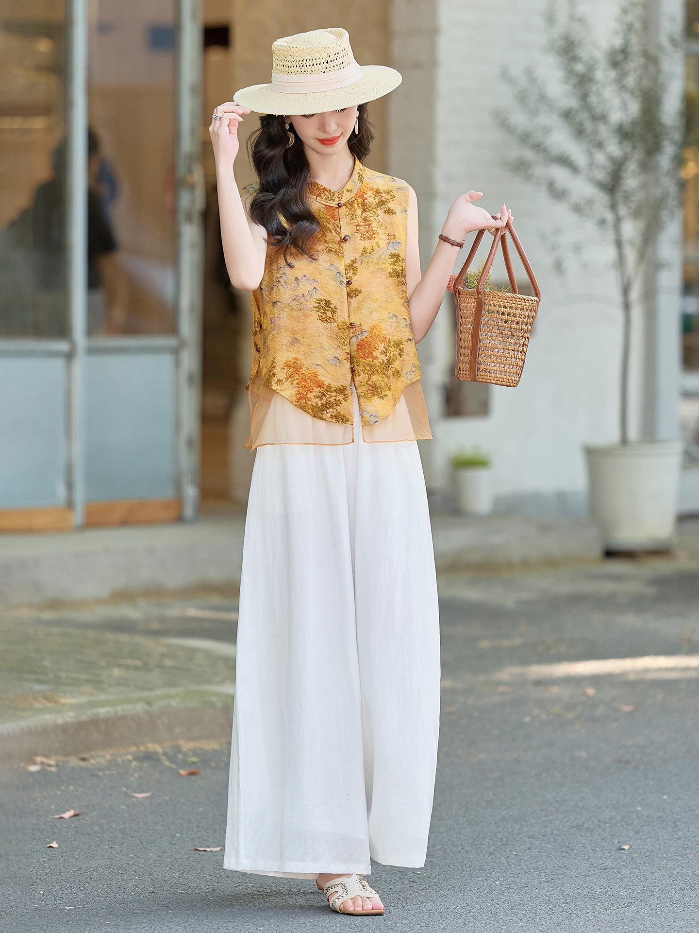 Bộ quần áo nữ hai mảnh gồm áo sơ mi cổ đứng họa tiết jacquard và quần ống đứng — Màu ảnh