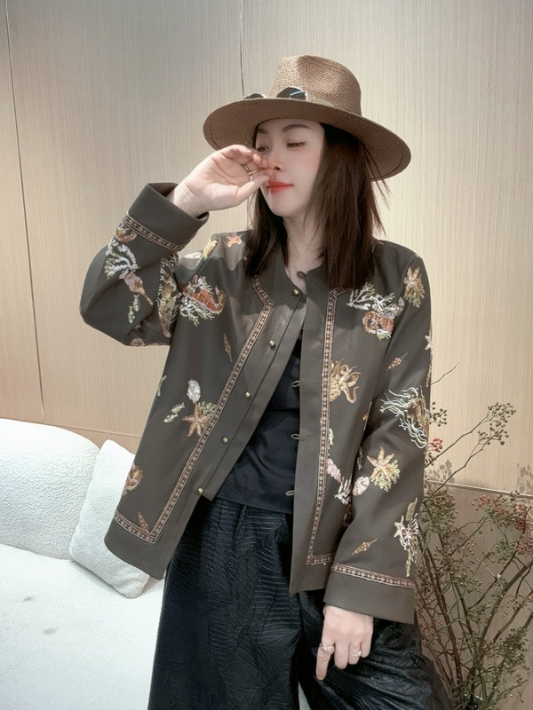 欧货轻奢名媛风重工亮片PU皮外套女2025秋季新款气质减龄显瘦上衣|undefined
