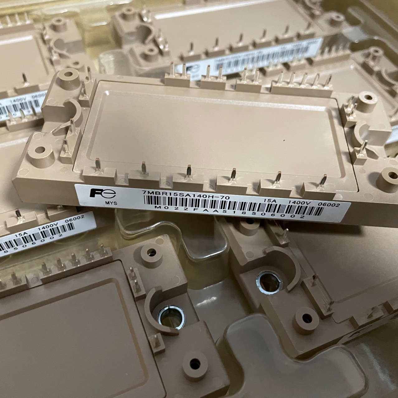 全新原装IGBT模块7MBR15SA140H-70