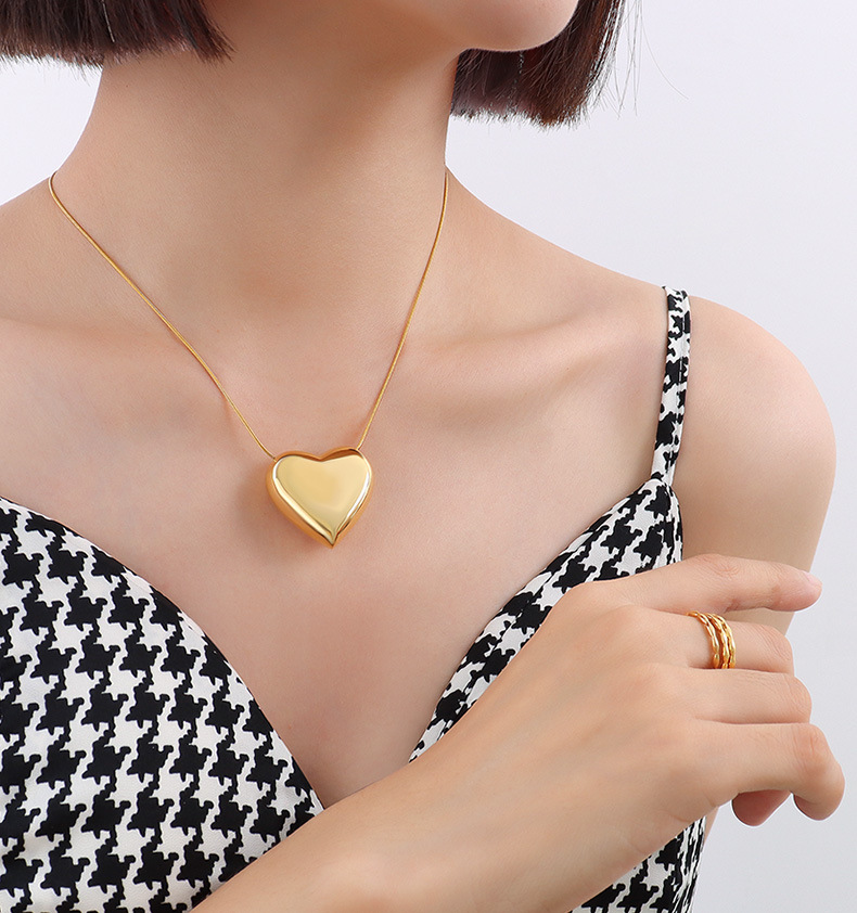 Marka European and American Ins Ornament Simple Heart-Shaped Heart Love Heart Pendant Necklace Titan