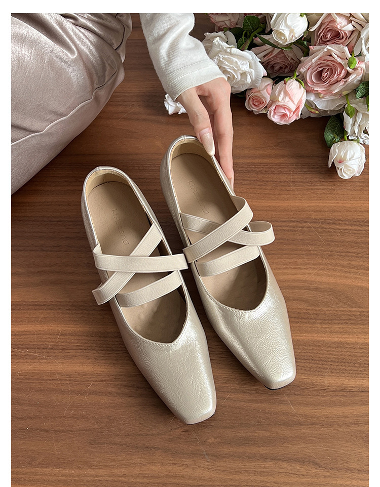 Champagne color